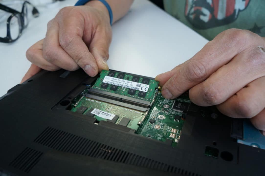 how-upgrade-ram-size-memory-limit-laptop-desktop